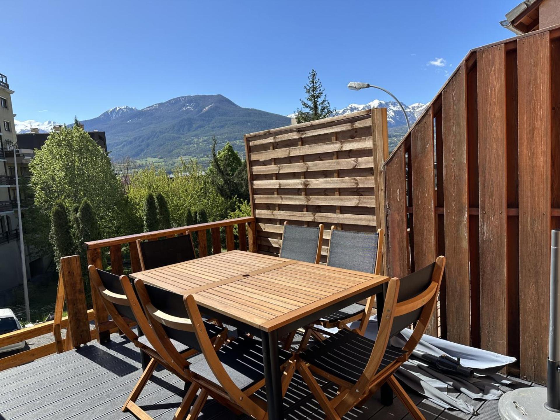 T3 Au Plan D'Eau D'Embrun Avec Garage Et Terrasse Apartamento Exterior foto